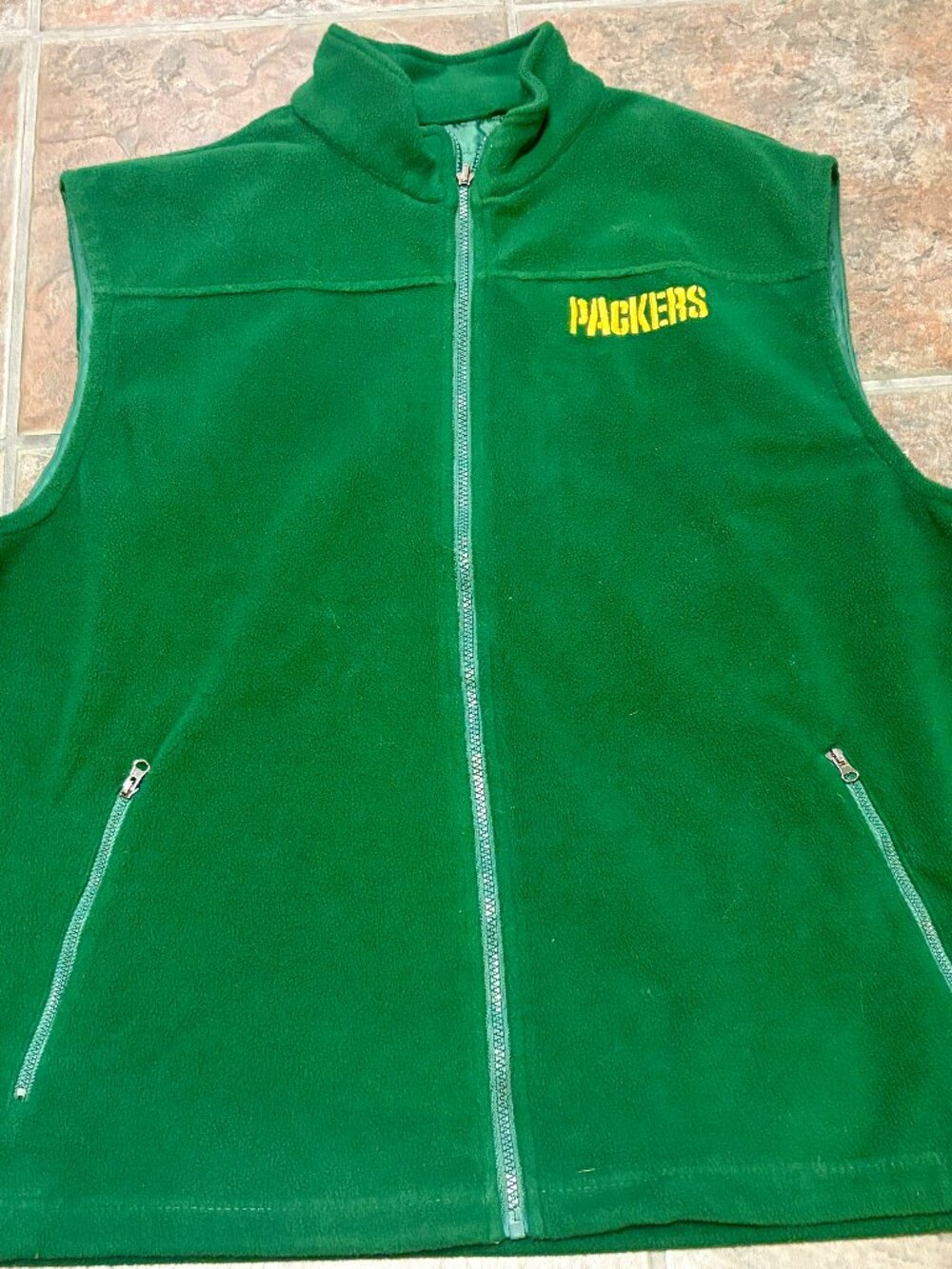 ~~NFL Team Apparel Green Bay Packers Fleece Vest Mens Large